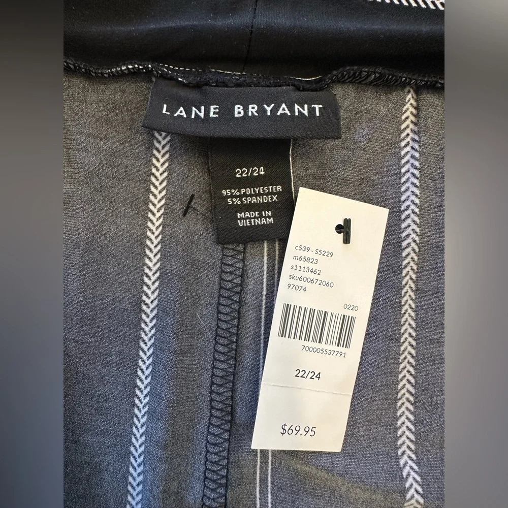 Lane Bryant Women's Black and White Sharkbite Hem Striped Skirt, Sz 22/24 NWT